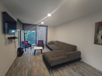 Casa en condominio con alberca, 1 estacionamiento, recámaras