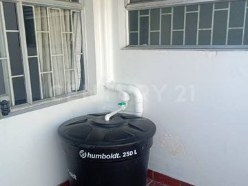 Casa para venta en la Soledad remodelada, con apto independiente rentando