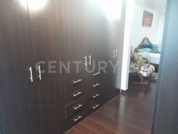 Casa para venta en la Soledad remodelada, con apto independiente rentando