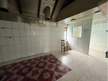 CASA PARA REMODELAR