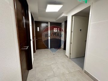 Estupenda oficina, 36 metros, 2 privados, est.