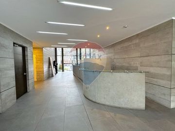 Estupenda oficina, 36 metros, 2 privados, est.