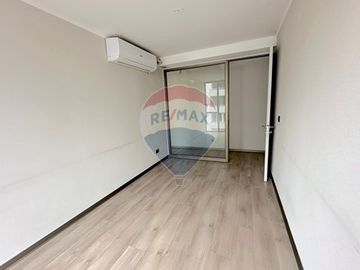 Estupenda oficina, 36 metros, 2 privados, est.