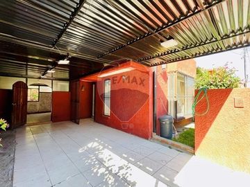NUEVO PRECIO! Casa Aislada al interior Pasaje