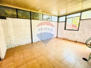 NUEVO PRECIO! Casa Aislada al interior Pasaje