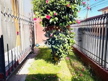 NUEVO PRECIO! Casa Aislada al interior Pasaje