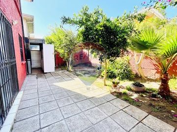 NUEVO PRECIO! Casa Aislada al interior Pasaje