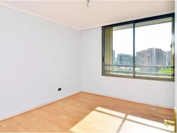 Hogar Ideal en Las Condes: Espacio y Confort