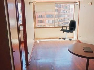 Hogar Ideal en Las Condes: Espacio y Confort