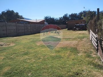 Local comercial con amplio sitio - Isla de Maipo