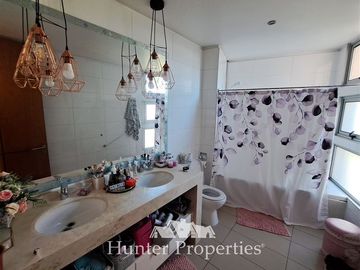Departamento en Venta en San Carlos de Apoquindo con Carlos Peña