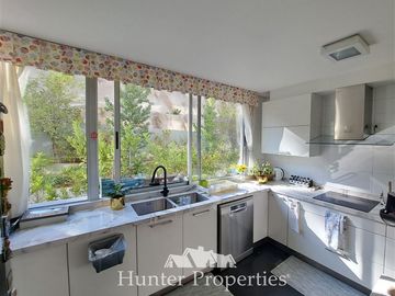 Departamento en Venta en San Carlos de Apoquindo con Carlos Peña