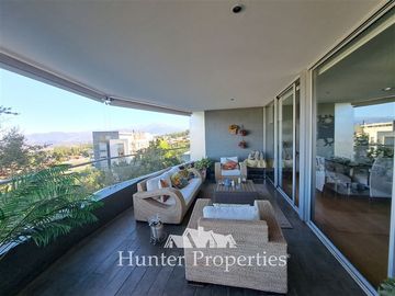 Departamento en Venta en San Carlos de Apoquindo con Carlos Peña