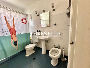 7 Norte, Viña del Mar. Casa con zonificación para giro comercial.