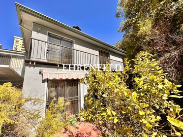 7 Norte, Viña del Mar. Casa con zonificación para giro comercial.