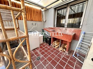 7 Norte, Viña del Mar. Casa con zonificación para giro comercial.