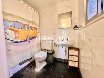 7 Norte, Viña del Mar. Casa con zonificación para giro comercial.