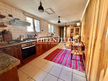 7 Norte, Viña del Mar. Casa con zonificación para giro comercial.