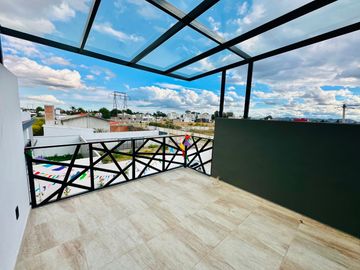 CASAS EN VENTA DE 3 NIVELES, 3 RECÁMARAS, JARDÍN, ROOF Y TERRAZA