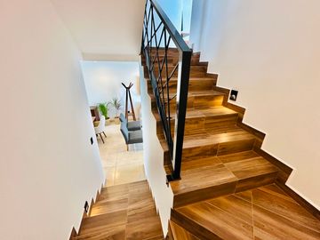 CASAS EN VENTA DE 3 NIVELES, 3 RECÁMARAS, JARDÍN, ROOF Y TERRAZA