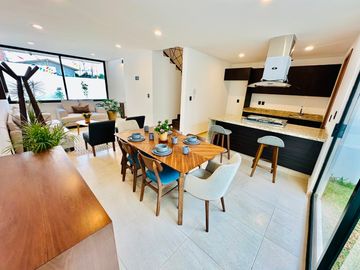 CASAS EN VENTA DE 3 NIVELES, 3 RECÁMARAS, JARDÍN, ROOF Y TERRAZA
