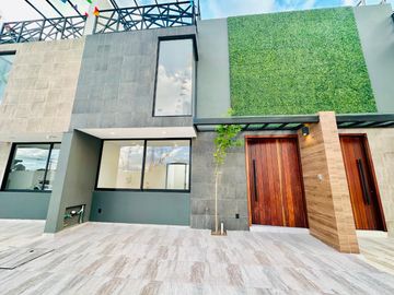 CASAS EN VENTA DE 3 NIVELES, 3 RECÁMARAS, JARDÍN, ROOF Y TERRAZA