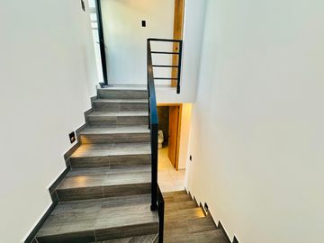CASAS EN VENTA DE 3 NIVELES, 3 RECÁMARAS, JARDÍN, ROOF Y TERRAZA