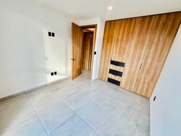 CASAS EN VENTA DE 3 NIVELES, 3 RECÁMARAS, JARDÍN, ROOF Y TERRAZA