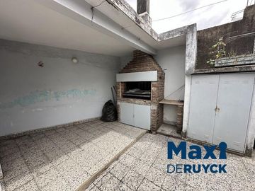 Apta crédito a pasos del centro y Plaza Conesa