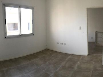 PH 3 ambientes en venta, planta baja con patio. Apto credito!
