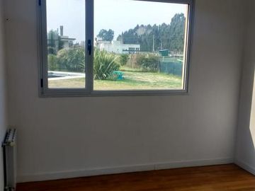 Excelente casa en venta con renta en Don Joaquín, Canning