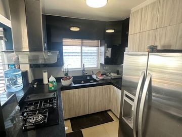 Casa en venta en fraccionamiento privado Cumbres Samsara sector Traviata.
