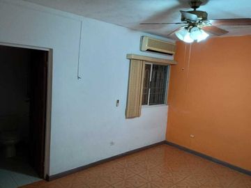 Casa en venta en Colonial Cumbres, Monterrey