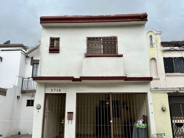 Casa en venta en Colonial Cumbres, Monterrey
