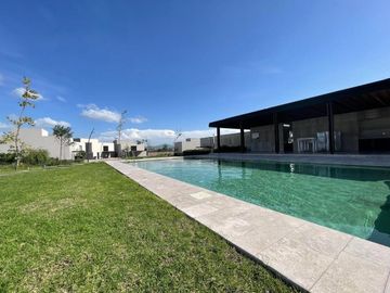 CASA EN PREVENTA EN LOMAS DEL CAMPANARIO NORTE. 5