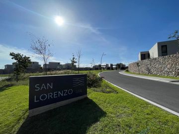 CASA EN PREVENTA EN LOMAS DEL CAMPANARIO NORTE. 5