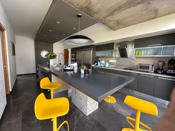 CASA EN VENTA EN JURICA. 12