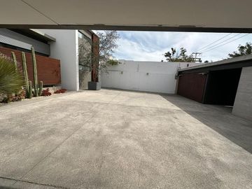 CASA EN VENTA EN JURICA. 12