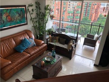 Amplio apartamento PentHouse Dúplex frente a chipichape Norte de Cali