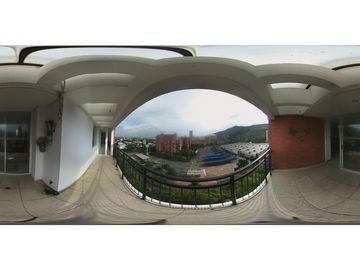 Amplio apartamento PentHouse Dúplex frente a chipichape Norte de Cali