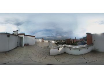 Amplio apartamento PentHouse Dúplex frente a chipichape Norte de Cali