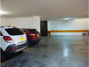 Amplio apartamento PentHouse Dúplex frente a chipichape Norte de Cali