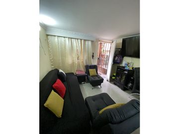Vendo Amplia Casa de 92m2 En la Unidad Almendros de Terranova Niquia
