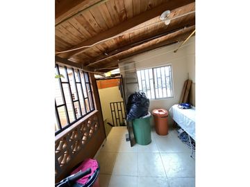 Vendo Amplia Casa de 92m2 En la Unidad Almendros de Terranova Niquia