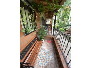 Vendo Amplia Casa de 92m2 En la Unidad Almendros de Terranova Niquia