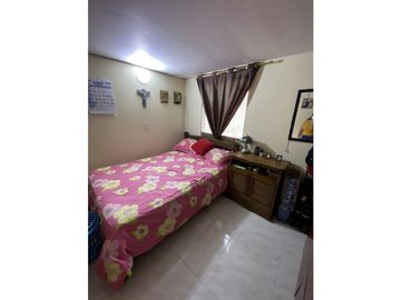 Vendo Amplia Casa de 92m2 En la Unidad Almendros de Terranova Niquia