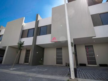 Casa en venta en parques de Tesistán, Zapopan , Jal