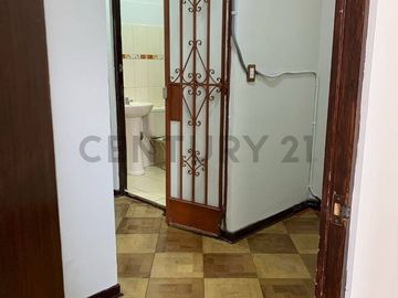 OCASION ALQUILER  DE OFICINA EN EL CORAZON DEL CENTRO DE LIMA