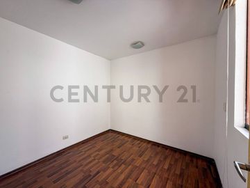 VENTA DEPARTAMENTO DUPLEX - PRIMER PISO - SAN BORJA - PENTAGONITO