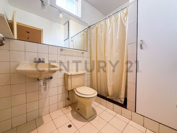 VENTA DEPARTAMENTO DUPLEX - PRIMER PISO - SAN BORJA - PENTAGONITO